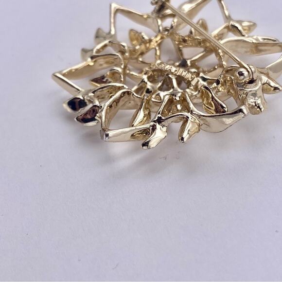 1962 SARAH COVENTRY “Peta-Lure” Flower Brooch - Picture 8 of 10